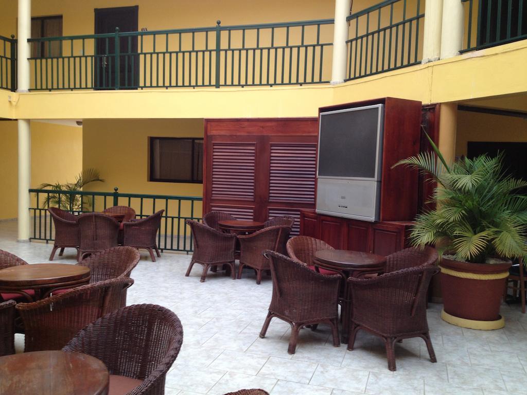 Hotel Las Caobas San Francisco de Macorís Exterior foto