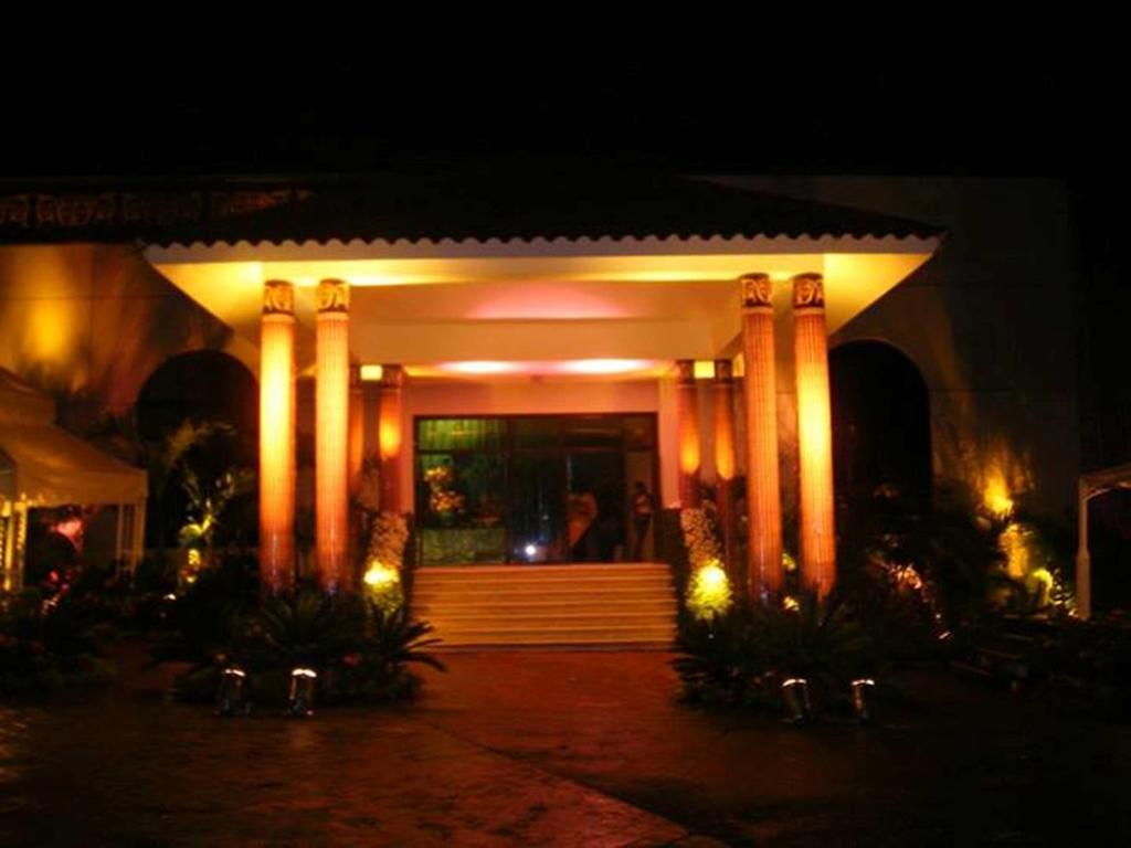 Hotel Las Caobas San Francisco de Macorís Exterior foto